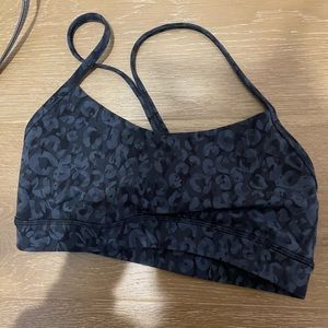 Lululemon sports bra